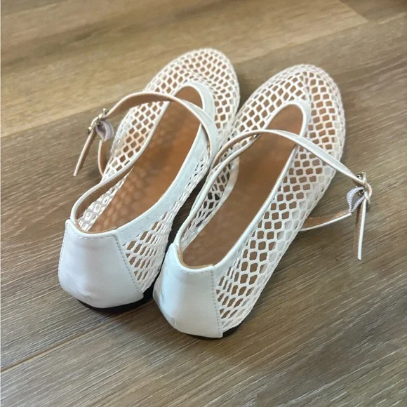 White Mesh Flats - Picture 3 of 3